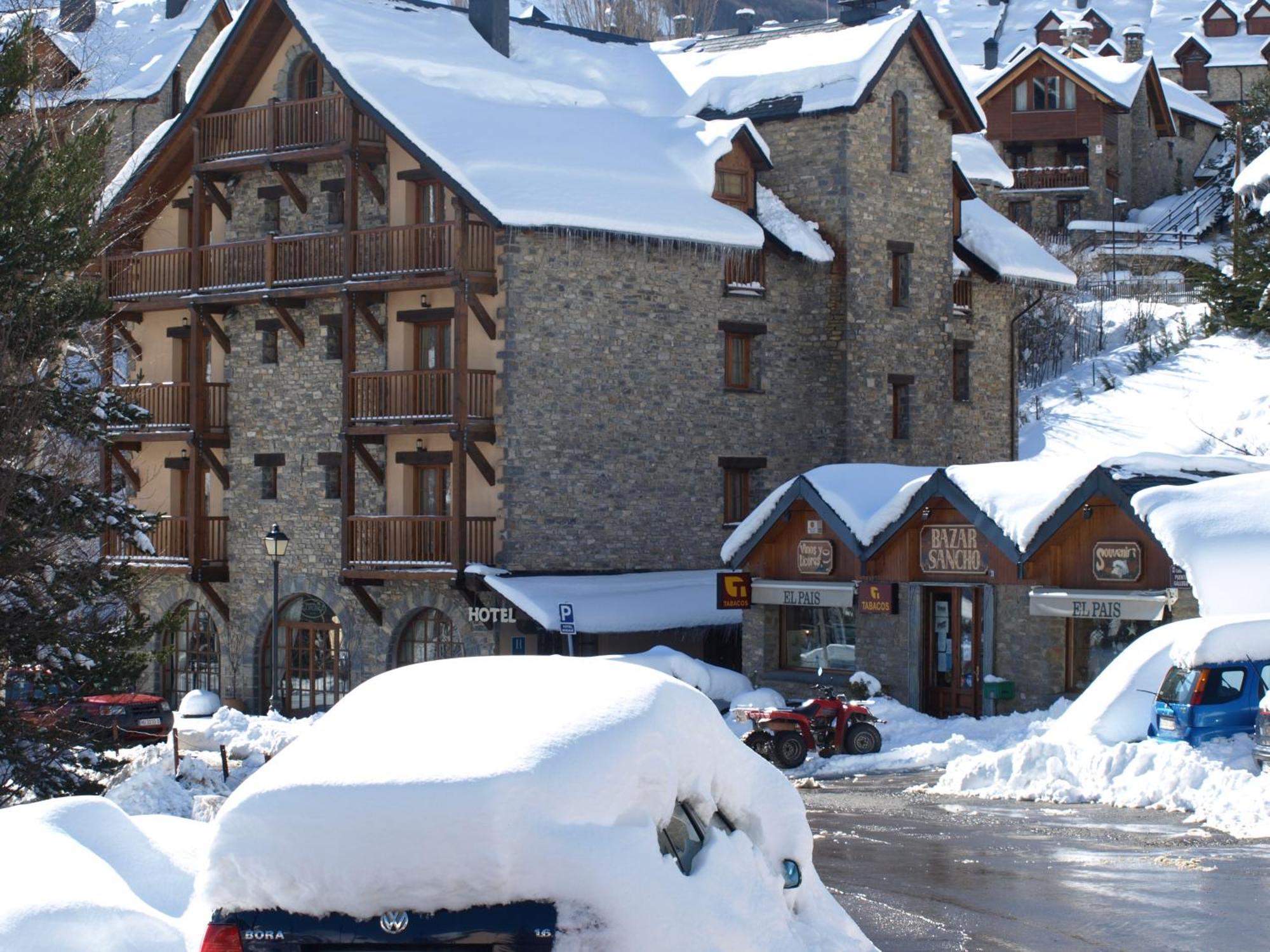 Hotel Bocale Sallent de Gállego Exterior photo